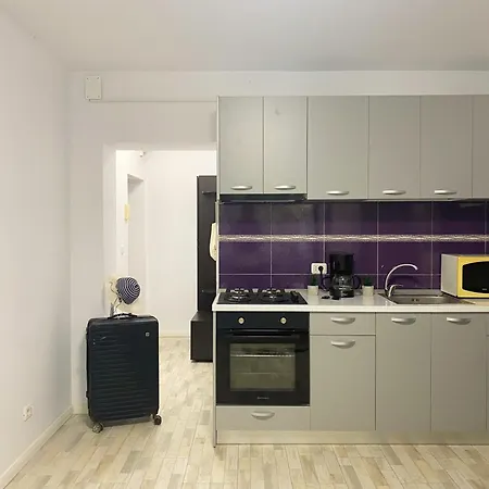 Comfort By The Sea - Elegant 2br Retreat Mangalia