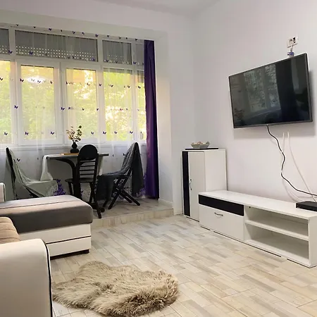 Apartment Comfort By The Sea - Elegant 2br Retreat